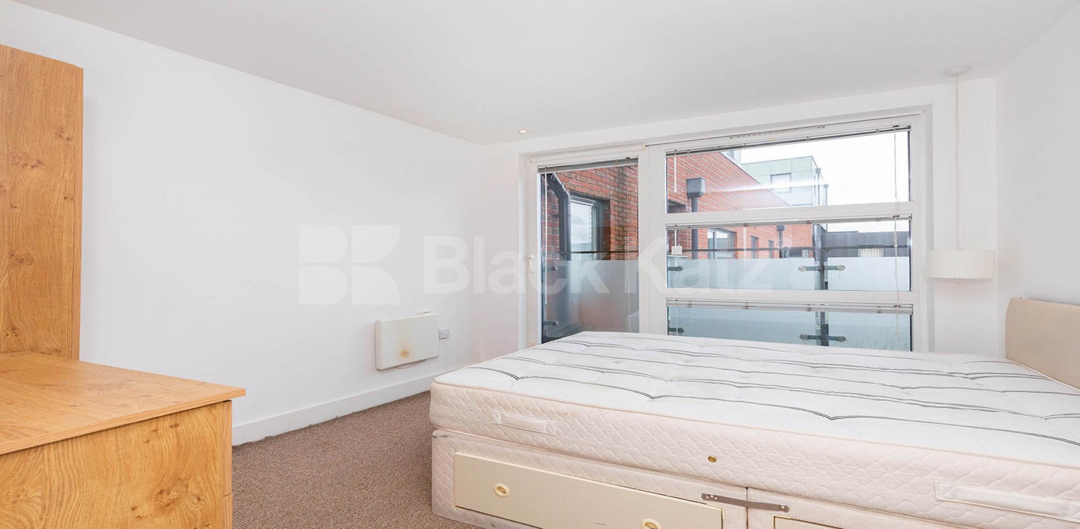 			3 Bedroom, 2 bath, 1 reception Flat			 Tiltman Place, Holloway